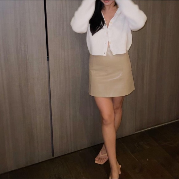 Babaton Vegan Leather Modern Mini Skirt - Picture 2 of 7